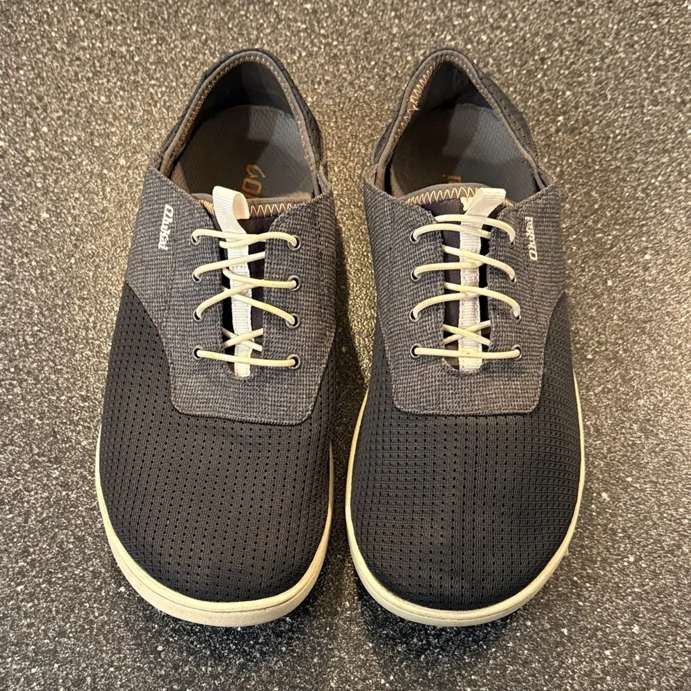 OluKai Men's Black and Gray Nohea Moku Boat Shoes - size 9